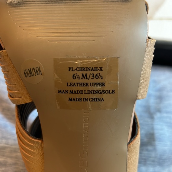 BCBGeneration tan heels - Picture 6 of 8